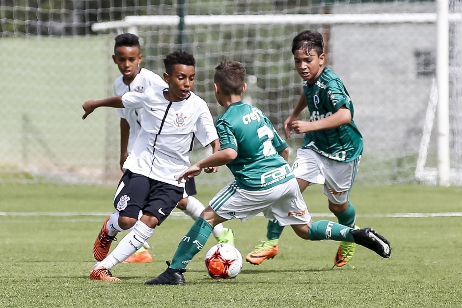 Corinthians e Palmeiras jogaram na categoria sub-11