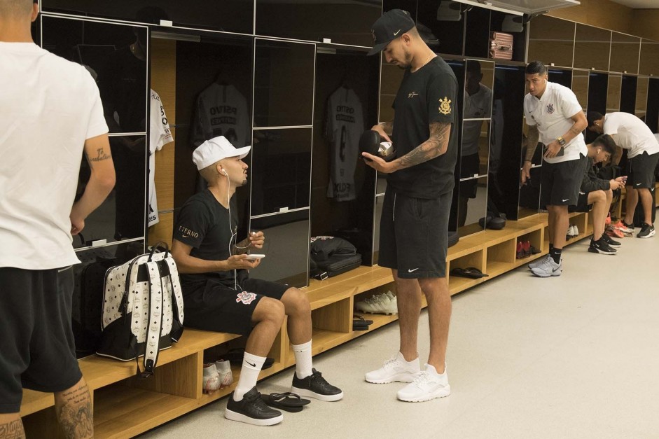 Atletas aguardam no vestirio da Arena Corinthians, o incio da partida contra o Vasco