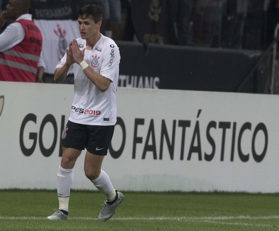 Jogadores do Corinthians lutaram at o fim para segurar a vitria