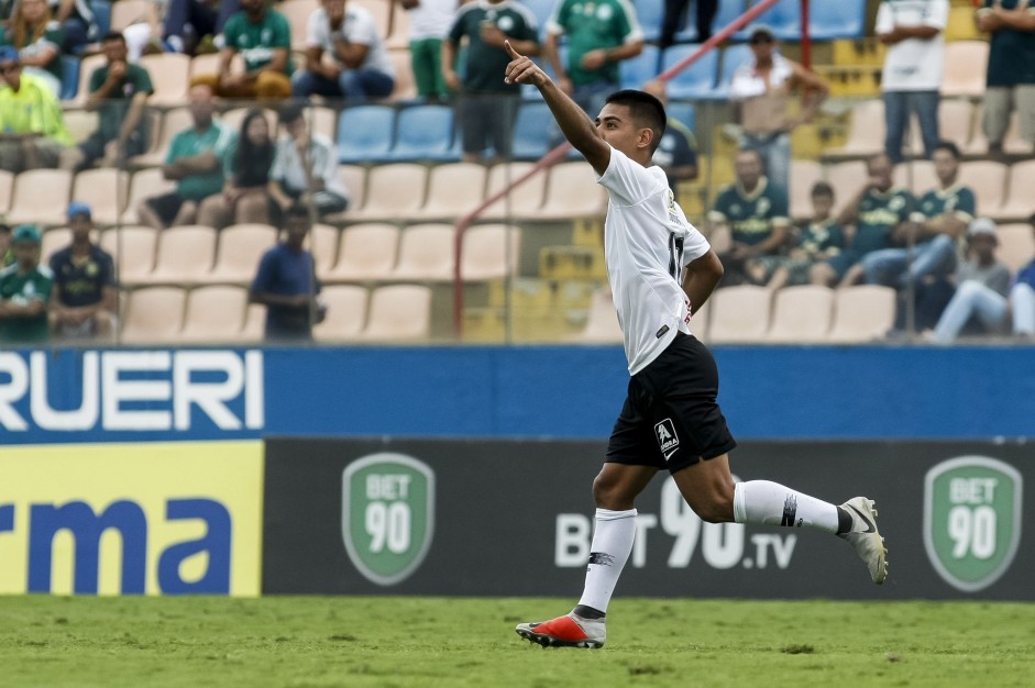Fabrcio Oya marcou o primeiro gol do Corinthians na Copa RS Sub-20 2018