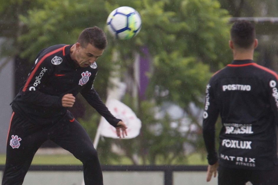 Rodrigo Figueiredo durante treino desta segunda-feira em preparação para jogo contra o Atlético-PR