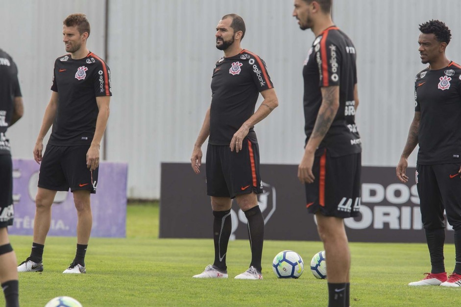 Henrique, Danilo e Paulo Roberto no treino de hoje no CT Joaquim Grava