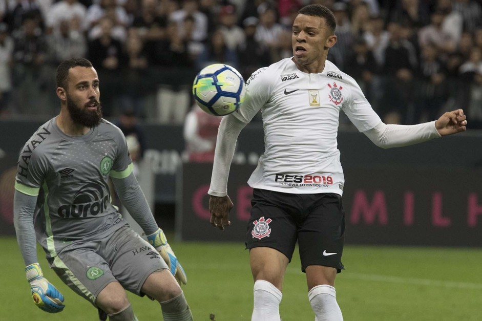 Rafael Bilu fez sua estreia no profissional contra a Chapecoense, na Arena Corinthians