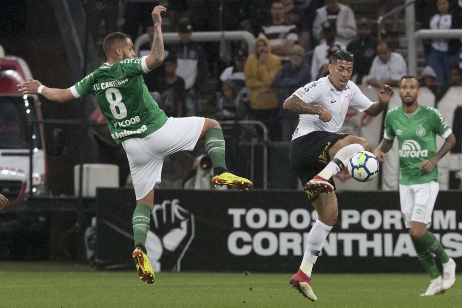 Ralf durante partida contra a Chapecoense, na Arena Corinthians; duelo terminou em empate