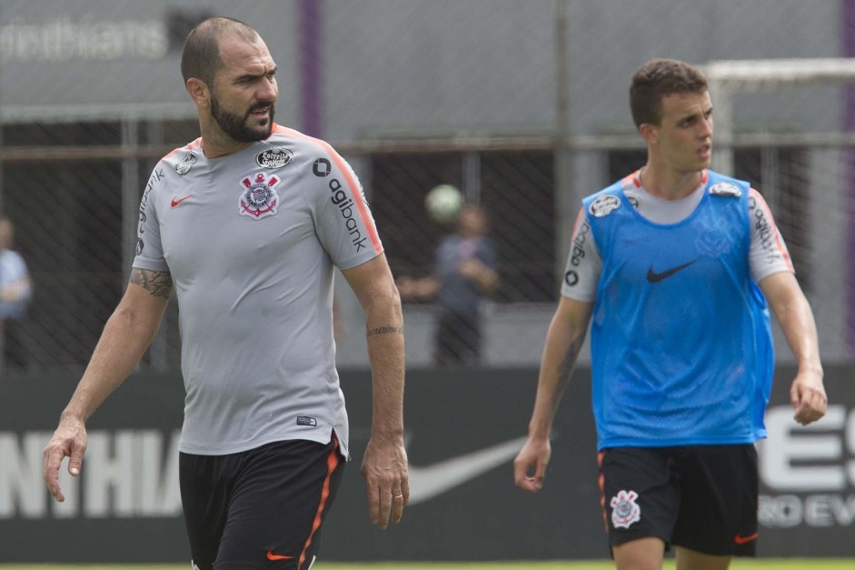 A experiência e a juventude, Danilo treina ao lado de Rodrigo Figueiredo