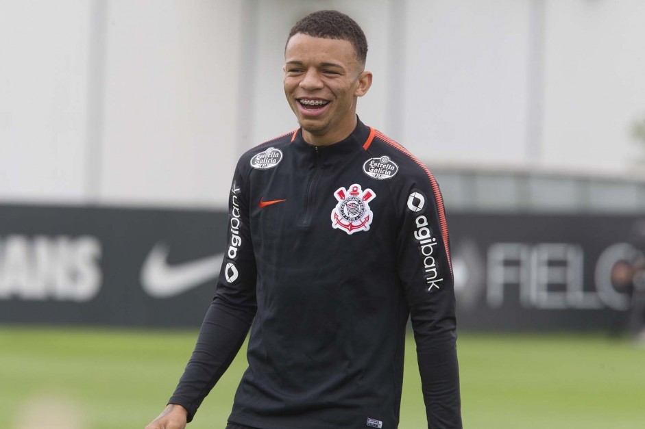 A presença de Rafael Bilu já se tornou corriqueira dentre os profissionais, no Corinthians