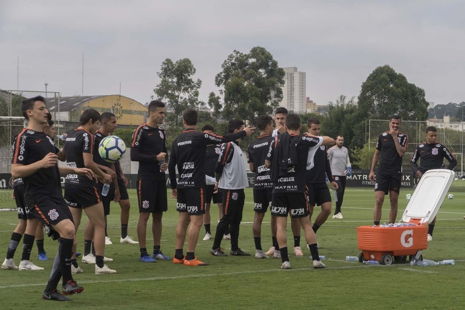 Elenco faz segundo treino na semana para enfrentar o Grmio