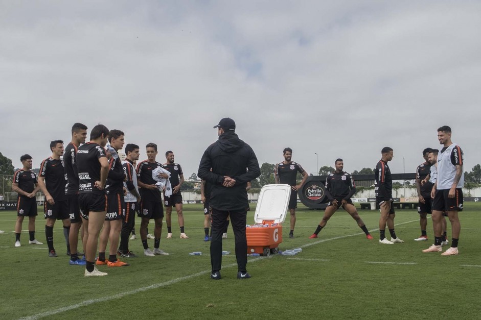 Jair Ventura comandou o segundo treino da semana com foco no Grmio, pelo Brasileiro