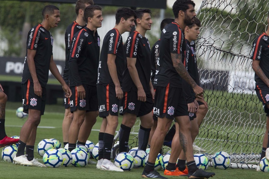 Jogadores seguem treinando para fazer seu ltimo jogo da temporada, contra o Grmio