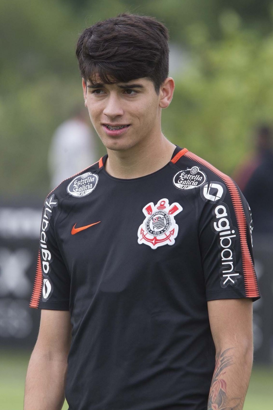 O jovem Ángelo Araos no treinamento de hoje no CT Joaquim Grava