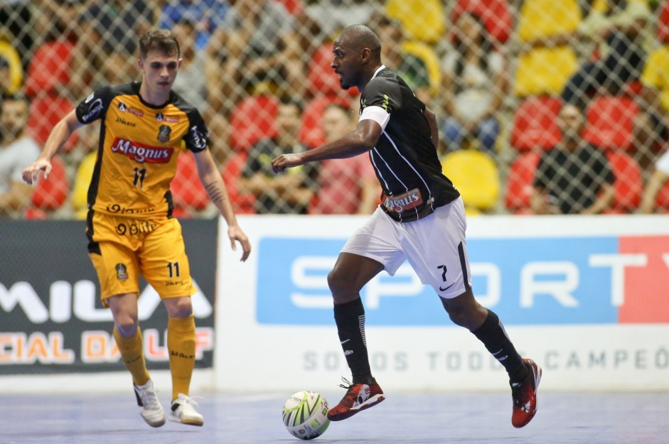 Nen foi o autor de dois gols contra o Sorocaba, pela Liga Paulista de Futsal