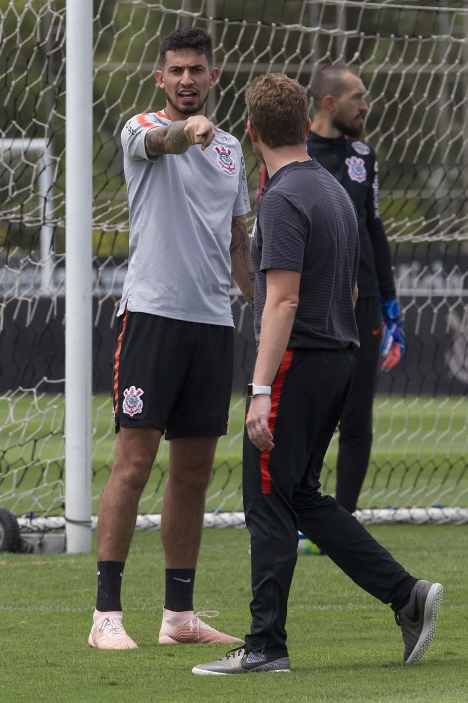 Pedro Henrique no último treino do Corinthians no ano de 2018