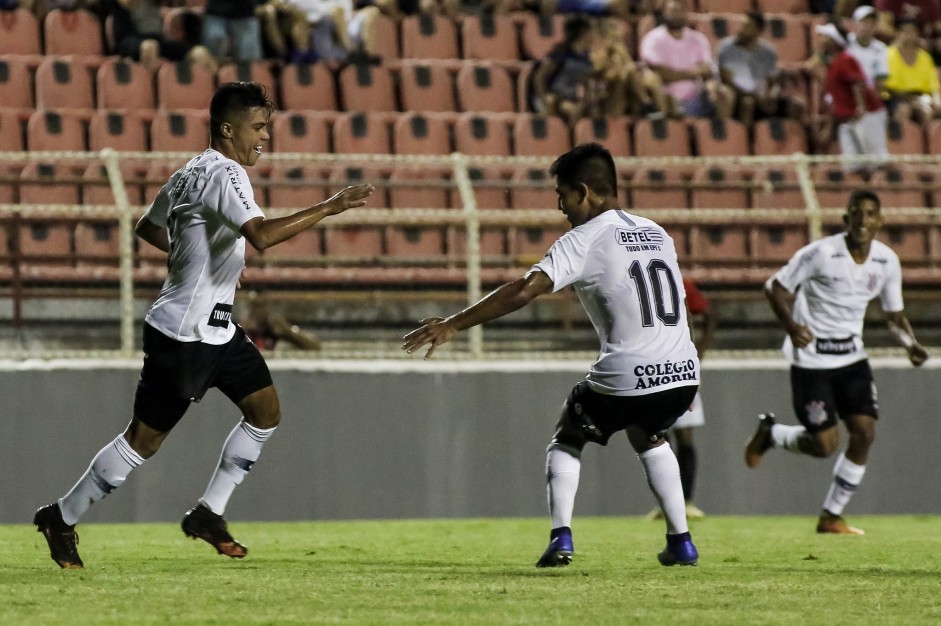 Corinthians vence o Capital-TO na estreia da Copa So Paulo de Futebol Jr