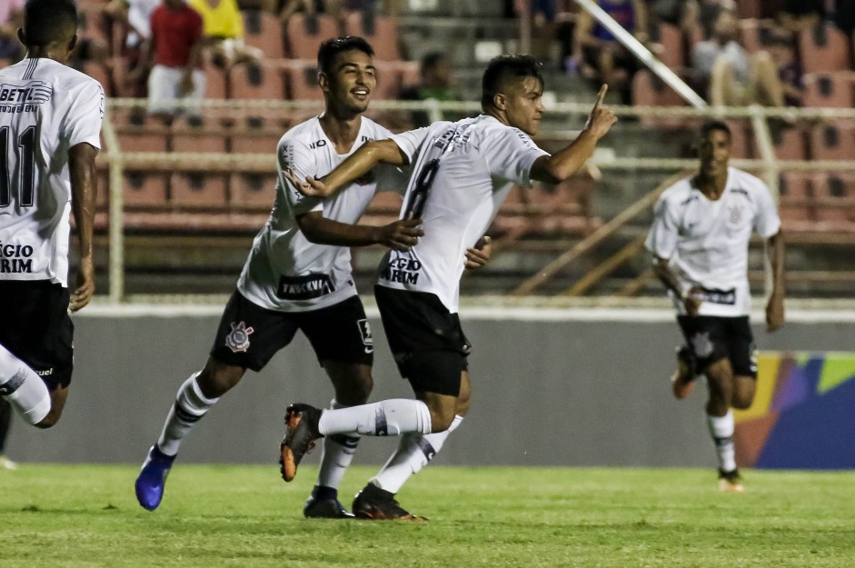 Corinthians vence o Capital-TO na estreia da Copa So Paulo de Futebol Jr