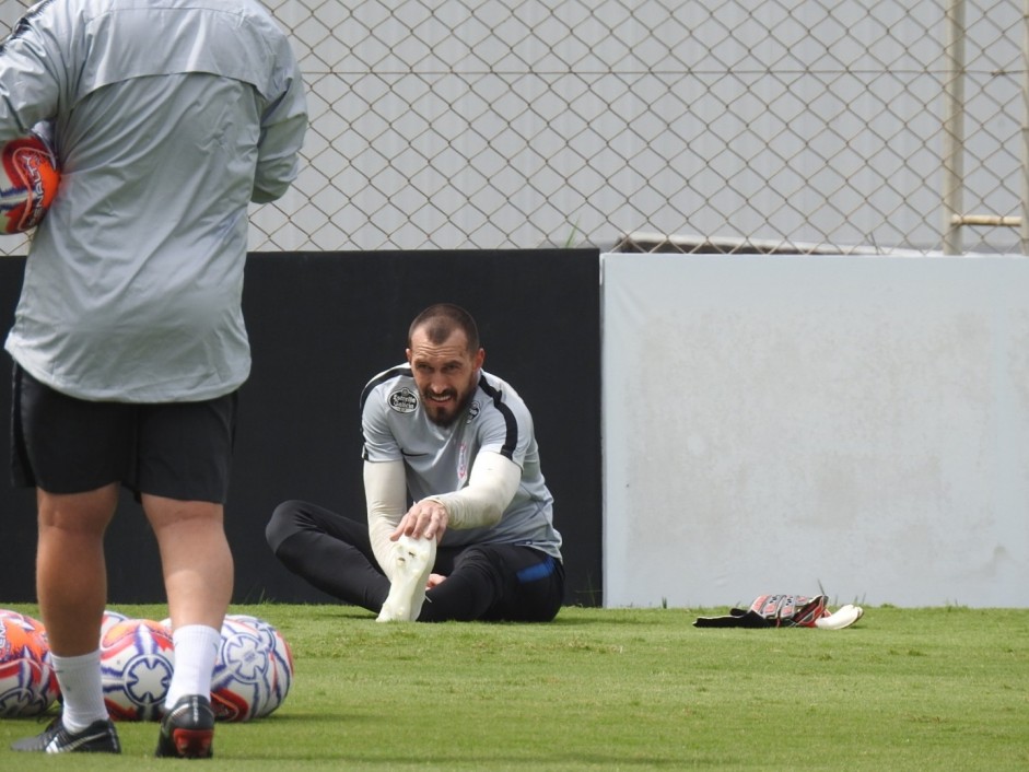 Walter treina pelo segundo dia no CT na temporada 2019