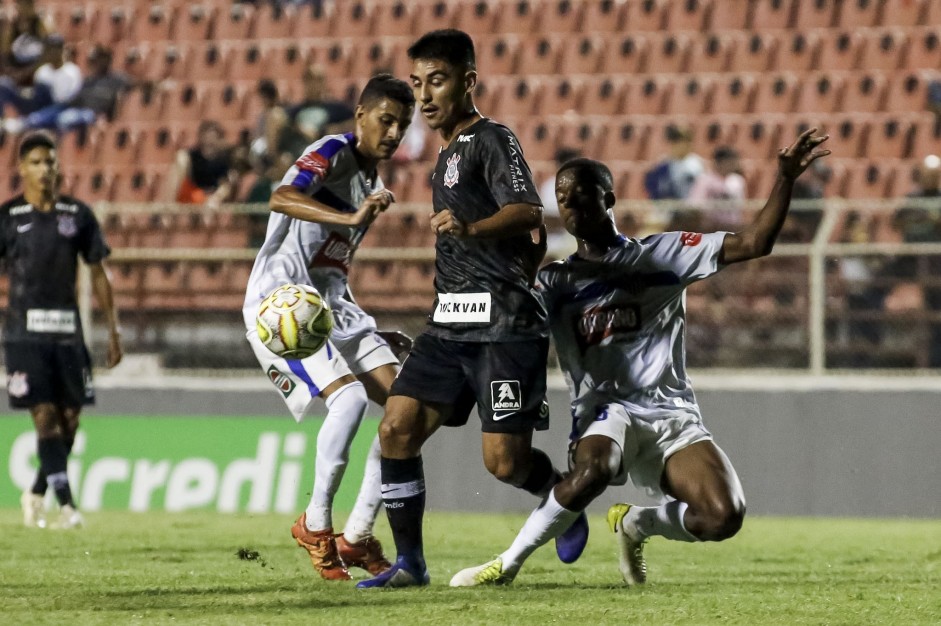 Fabrcio Oya durante vitria por 4 a 1 contra o Sinop, pela Copinha 2019