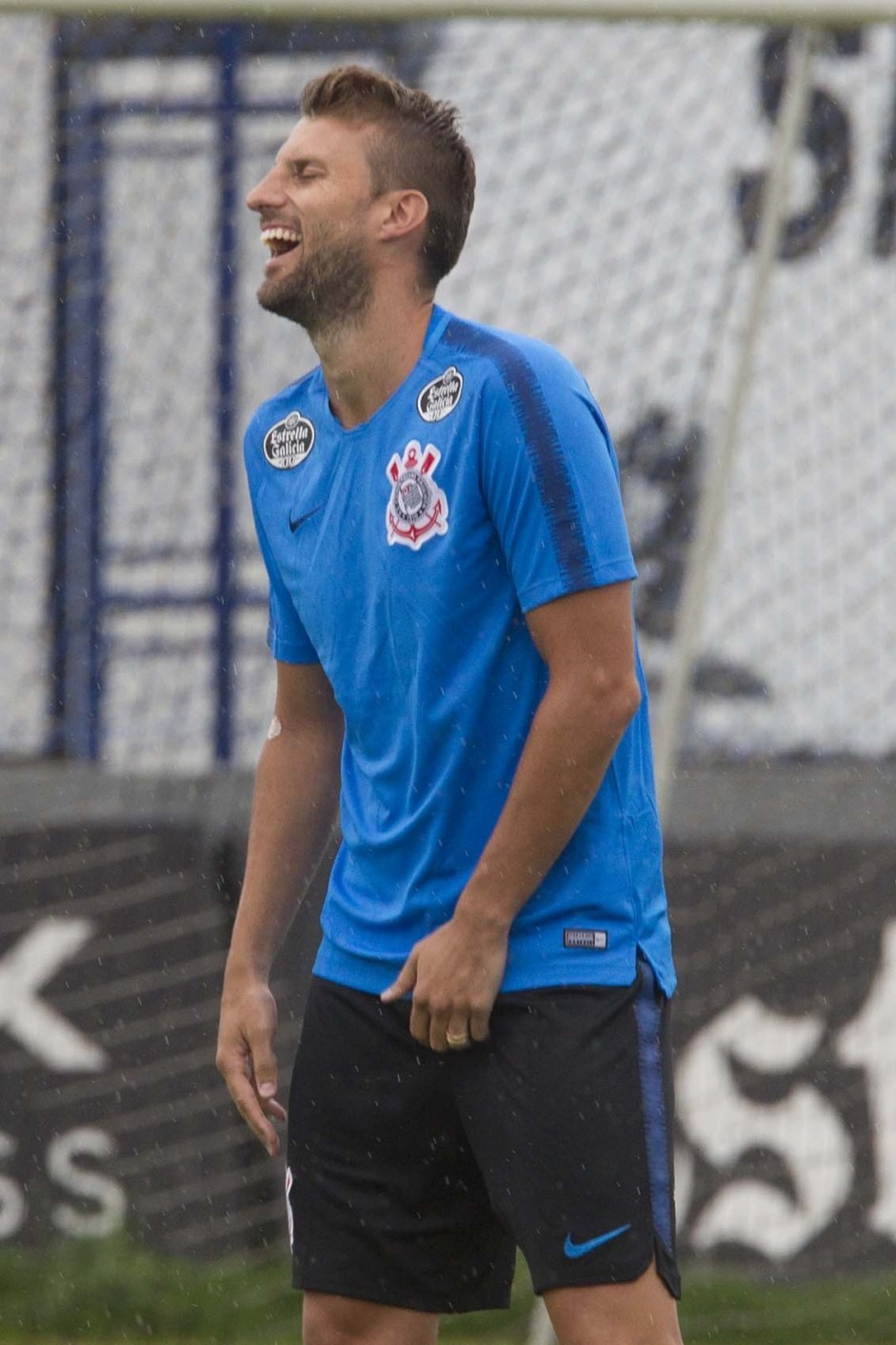 Zagueiro Henrique no CT Joaquim Grava durante a pr-temporada 2019