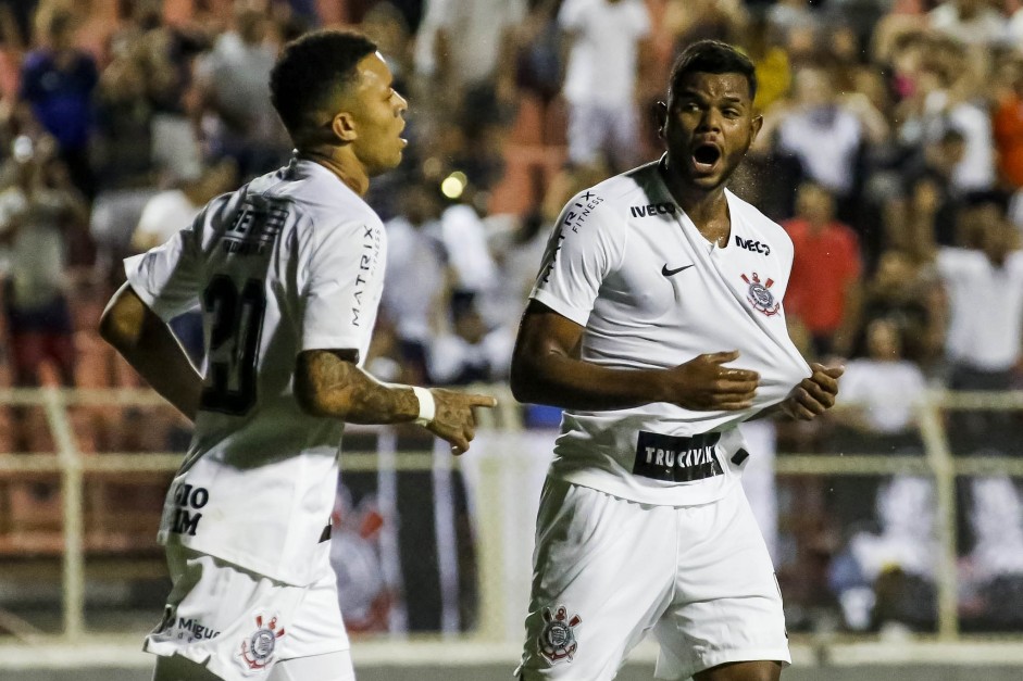 Nathan comemorando seu gol contra o Porto, pela Copinha 2019