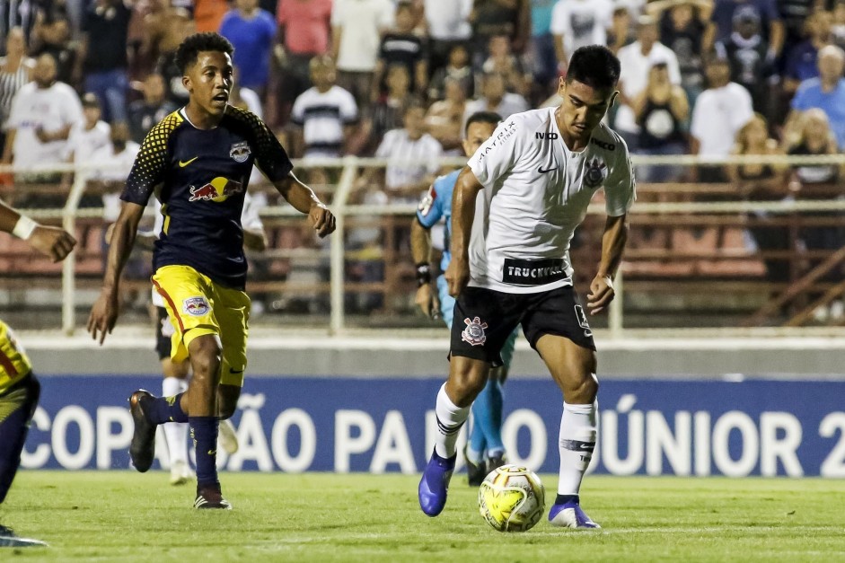 Fabrcio Oya foi destaque do Corinthians tambm no empate contra o Red Bull Brasil