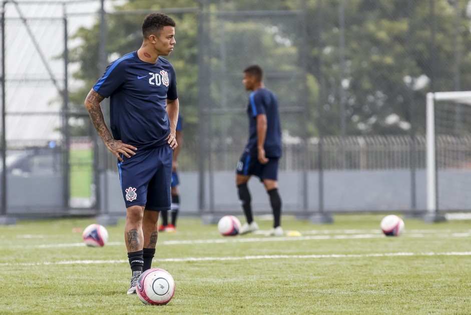 Rafael Bilu durante treino do sub-20 para duelo contra o Grêmio, pela Copinha