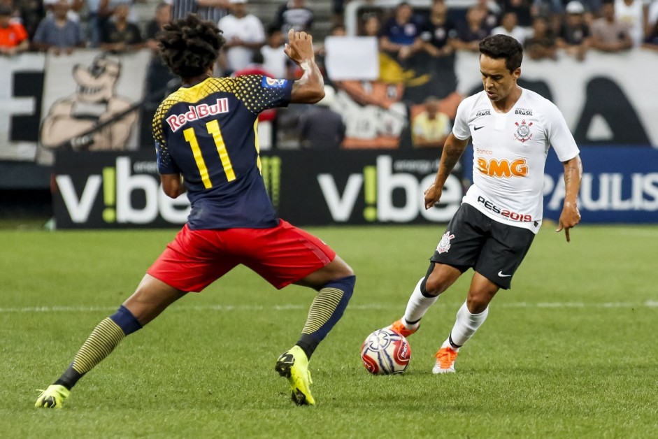 Jadson durante jogo contra RB Brasil, na Arena Corinthians, pelo Paulisto