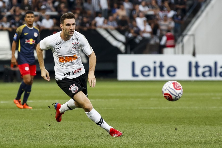 Mauro Boselli foi titular contra o Red Bull Brasil, pelo Paulistão, na Arena Corinthians