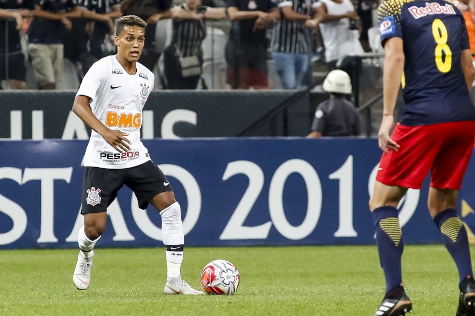 Pedrinho no jogo contra o Red Bull Brasil, na Arena Corinthians, pelo Paulisto