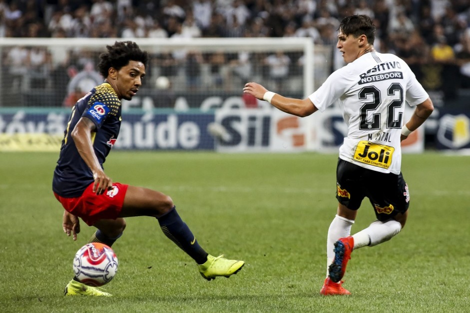 Vital em jogada contra o RB Brasil, pelo Campeonato Paulista, na Arena Corinthians