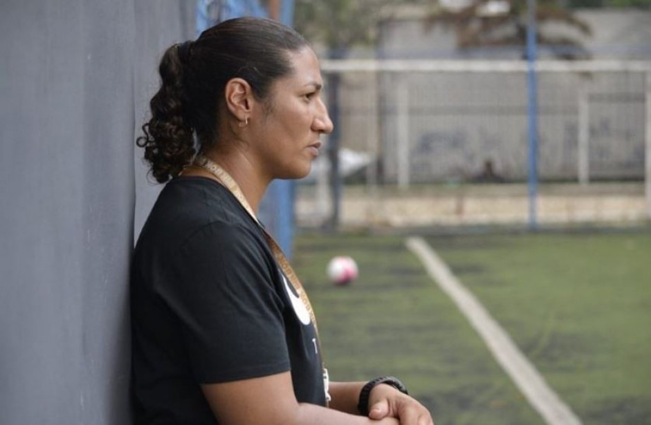 Daniela Alves comanda o time Sub-17 do Corinthians