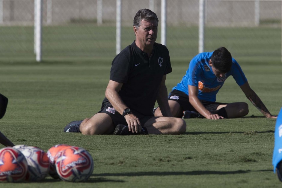 Walmir Cruz prepara jogadores para jogo contra o Novorizontino, pelo Campeonato Paulista