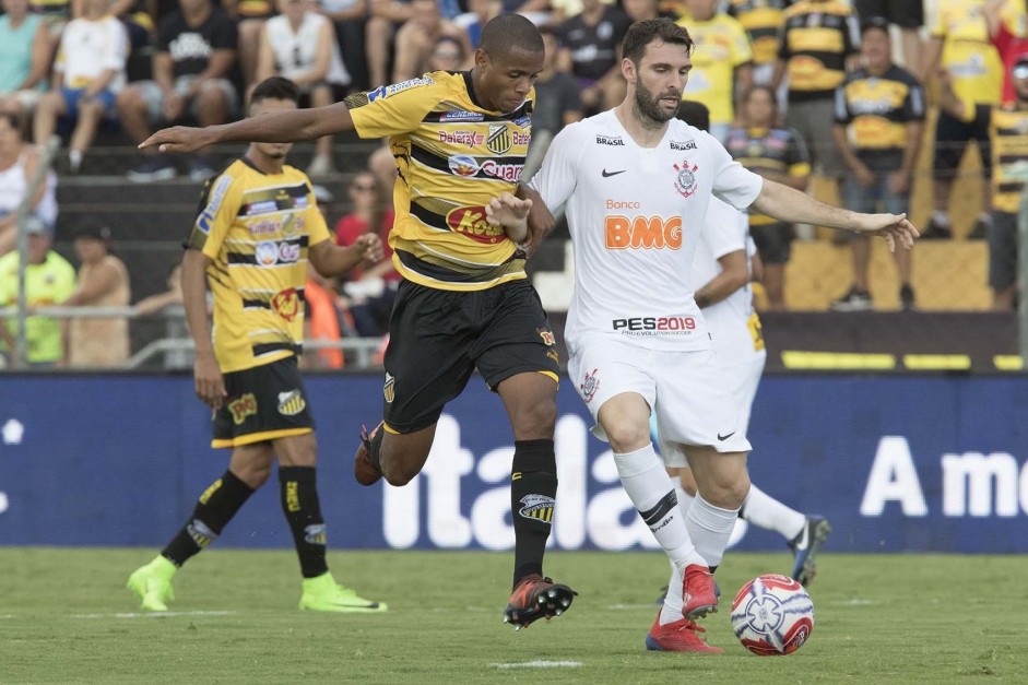 Mauro Boselli atuando como titular diante o Novorizontino, pelo Paulistão