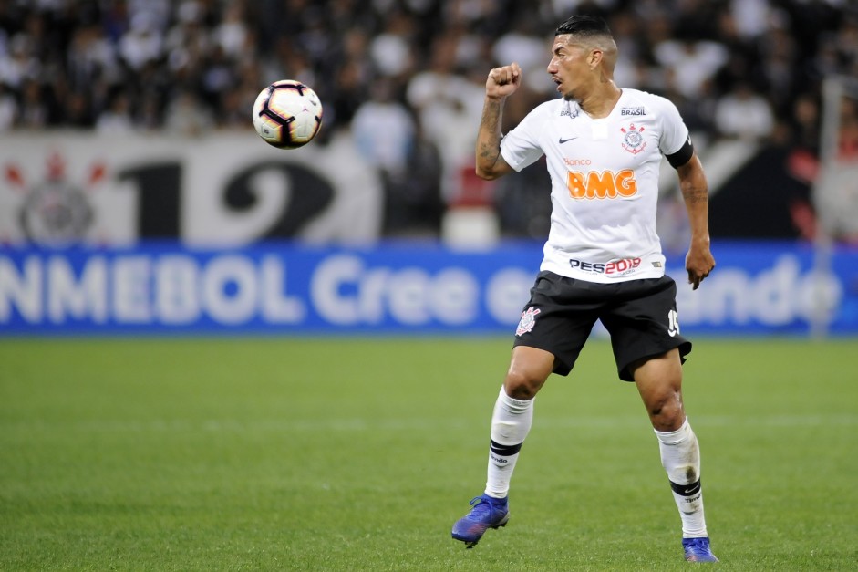 Ralf foi capito do Corinthians no duelo de ida contra o Racing