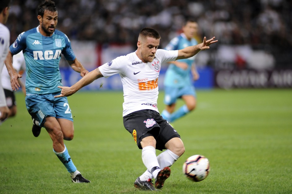 Ramiro no jogo contra o Racing, pela Sul-Americana, na ...