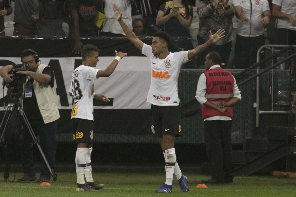 Gustagol anotou o tento da vitria contra o So Paulo, na Arena Corinthians