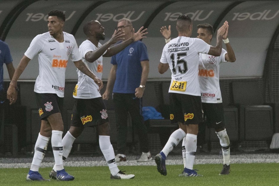 Manoel anotou o primeiro gol do Corinthians no clssico contra o So Paulo