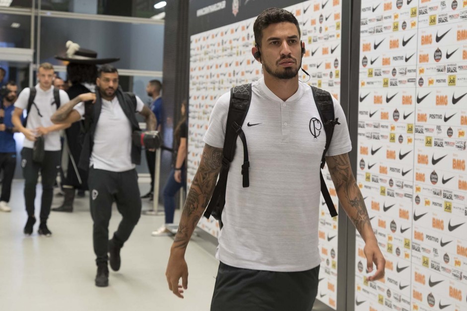Futebol italiano demonstrou interesse no zagueiro, mas direção quis mantê-lo no clube Futebol italiano demonstrou interesse no zagueiro, mas direção quis mantê-lo no clube
