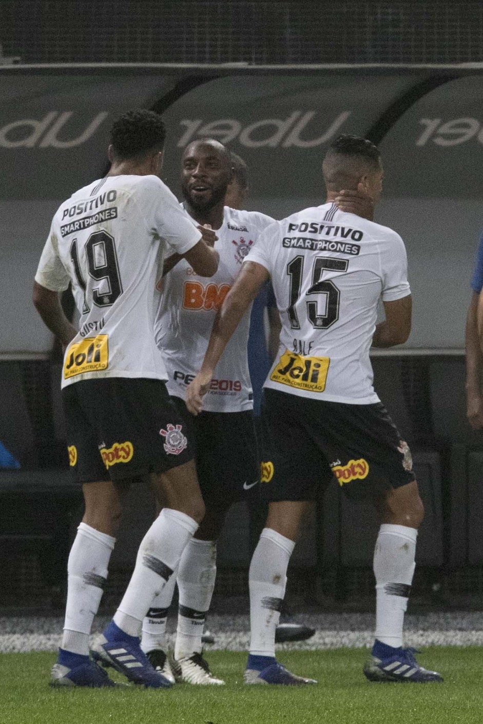 Zagueiro Manoel abriu o placar contra o So Paulo, pelo Campeonato Paulista, na Arena Corinthians