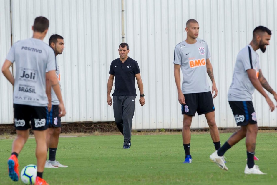 Carille comandou o ltimo treino antes do jogo contra o Avenida, pela Copa do Brasil