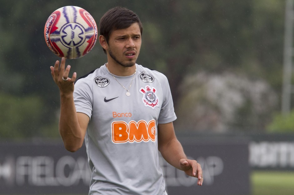Romero retorna ao Corinthians aps quatro anos fora