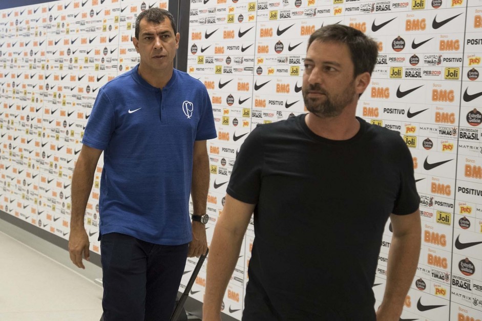 Carille e Duílio chegam à Arena Corinthians para duelo contra o Avenida