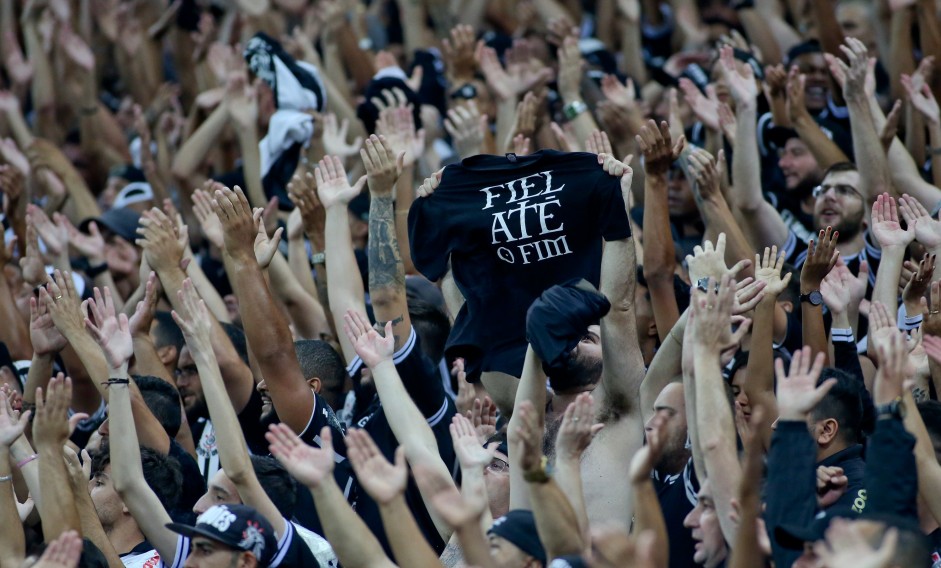 Torcida corinthiana levou mais de 20 mil pessoas  Arena