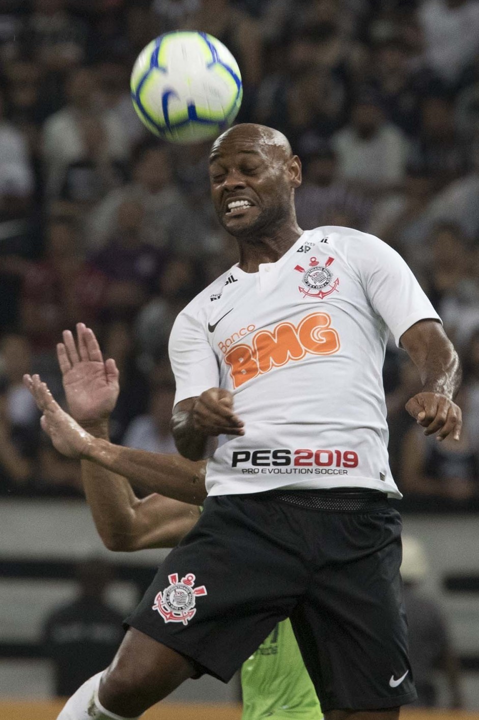 Vagner Love participou de um dos gols do jogo Vagner Love participou de um dos gols do jogo