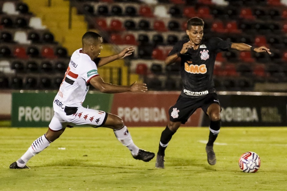 Pedrinho na partida contra o Botafogo-SP, em Ribeiro Preto, pelo Paulista 2019