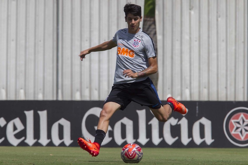 Araos s vinha treinando com o Corinthians antes de emprstimo  Ponte Preta