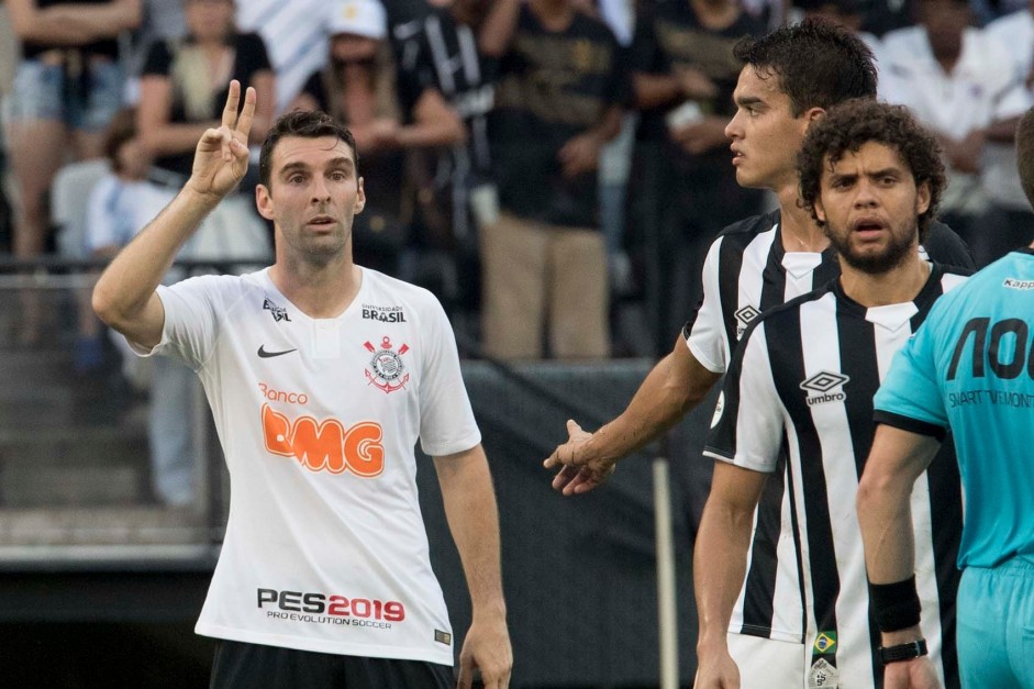 Mauro Boselli atuou como titular diante o Santos, mas no conseguiu balanas as redes do adversrio