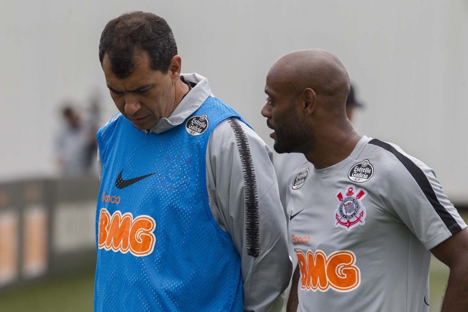 Carille e Vagner Love no treinamento de hoje no CT Joaquim Grava