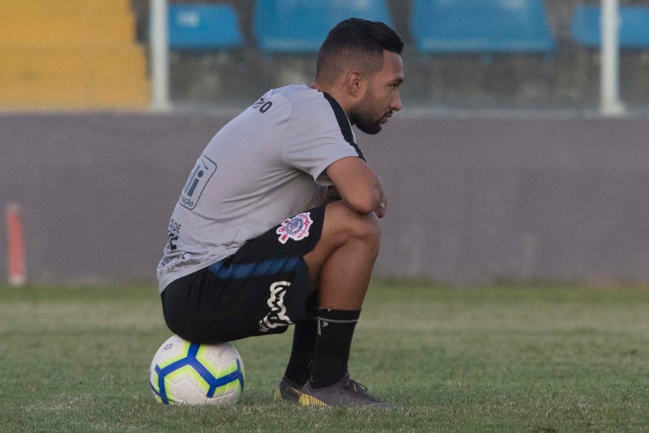 Clayson durante treinamento em Fortaleza, para duelo na Copa do Brasil