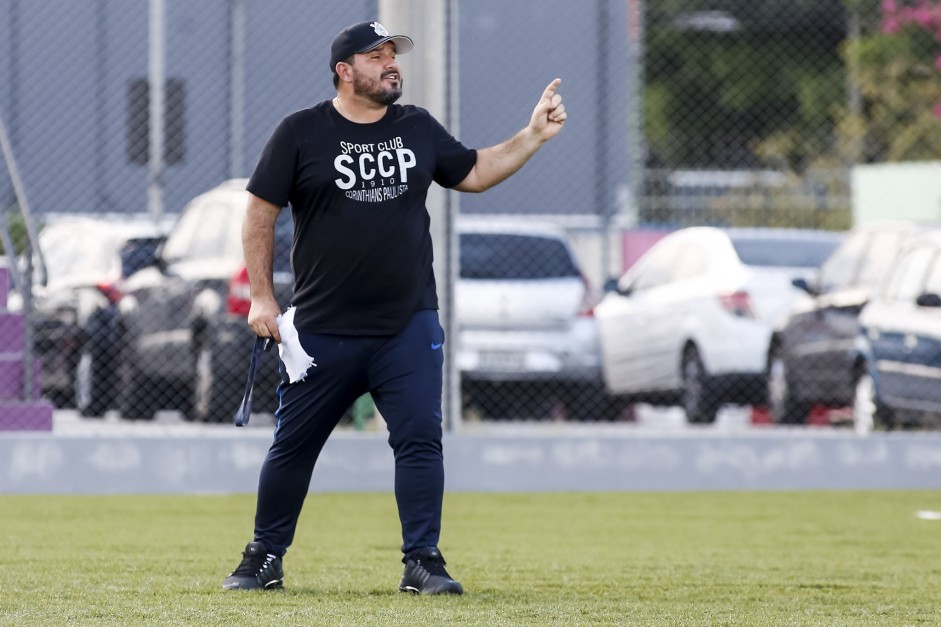 Eduardo Barroca deixa a equipe Sub-20 do Corinthians para assumir o Botafogo no profissional