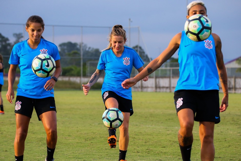 Garotas do Corinthians Futebol Feminino treinam nesta quarta-feira
