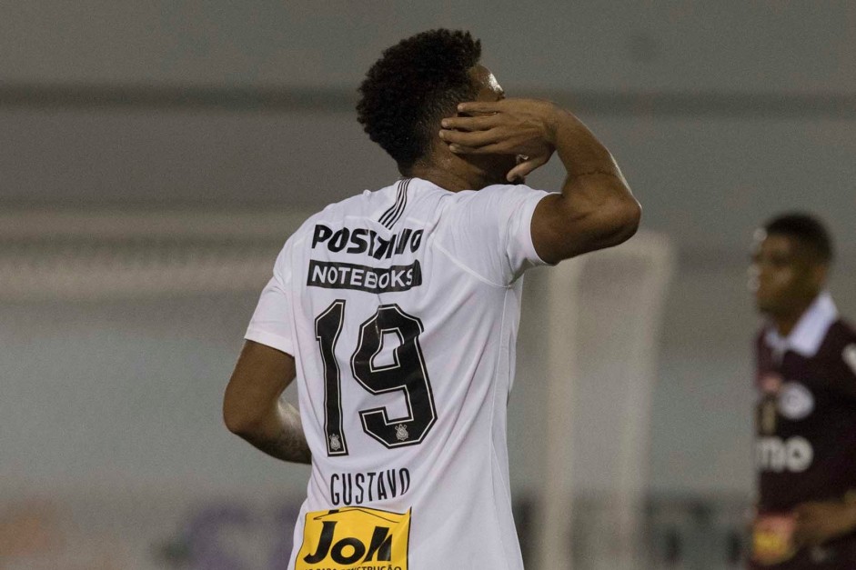 Gustavo marcou o gol de empate do Corinthians contra a Ferroviria
